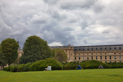 Lunchtime outside the Louvre