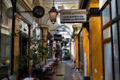 Entry of the artists of the Théâtre de Variétés