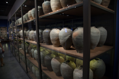 The treasures found on 14th century shipwreck. "Discoveries from the Sinan Shipwreck" at the National Museum.